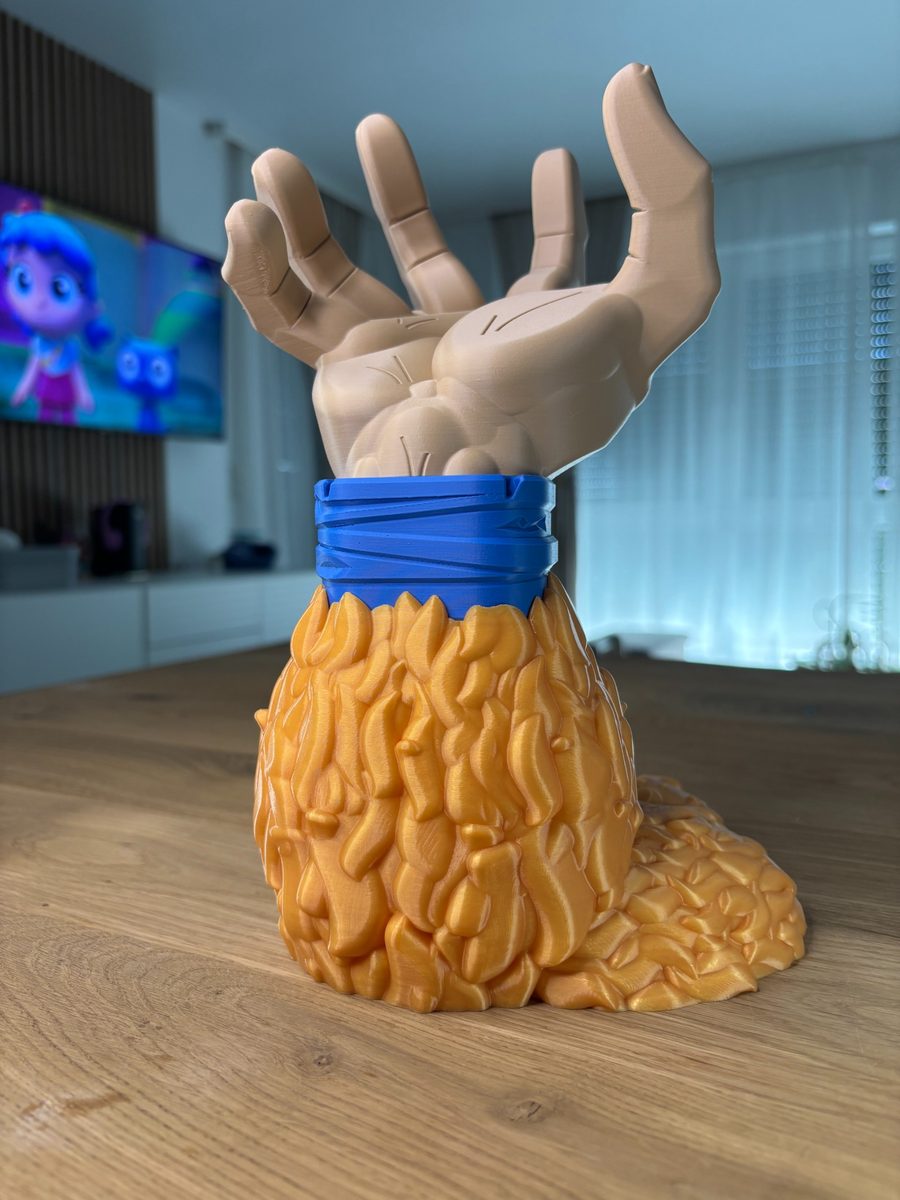 Goku - Controller Stand — photo 2